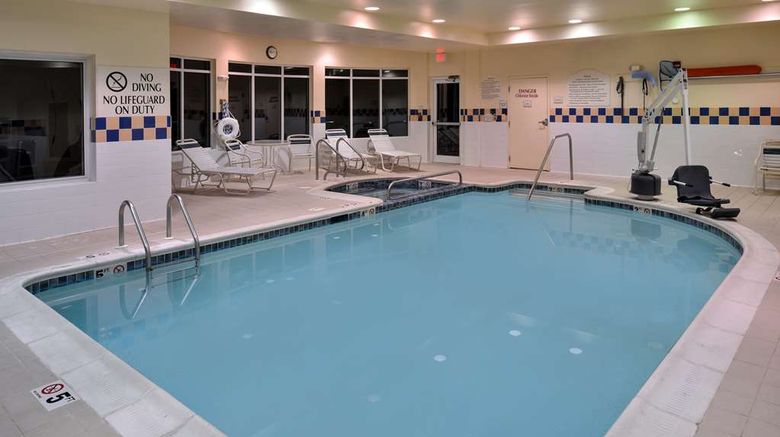 <b>Hilton Garden Inn Columbia Pool</b>. Images powered by <a href="https://iceportal.shijigroup.com/" title="IcePortal" target="_blank">IcePortal</a>.