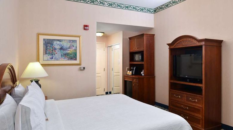<b>Hilton Garden Inn Columbia Room</b>. Images powered by <a href="https://iceportal.shijigroup.com/" title="IcePortal" target="_blank">IcePortal</a>.