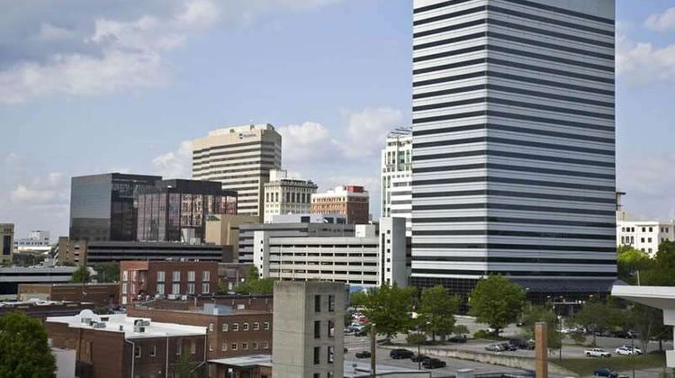 Hilton Columbia Center Exterior