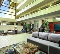 DoubleTree by Hilton Columbia Lobby