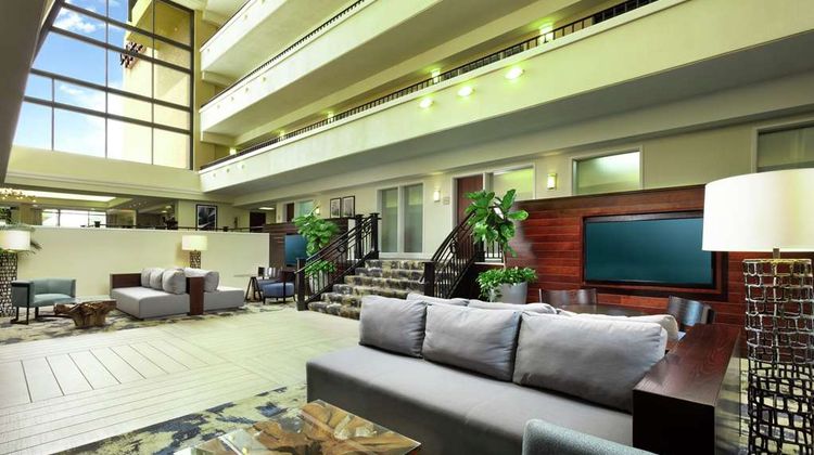 DoubleTree by Hilton Columbia Lobby