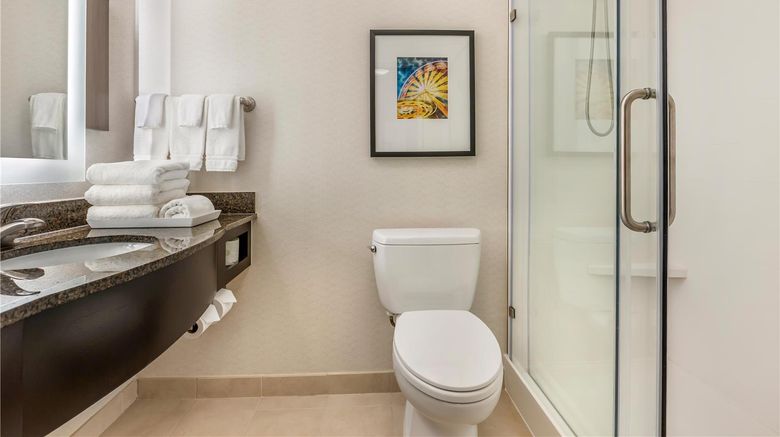 <b>Hilton Garden Inn Columbia/Northeast Room</b>. Images powered by <a href="https://iceportal.shijigroup.com/" title="IcePortal" target="_blank">IcePortal</a>.