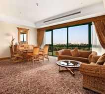 Hilton Pyramids Golf Room