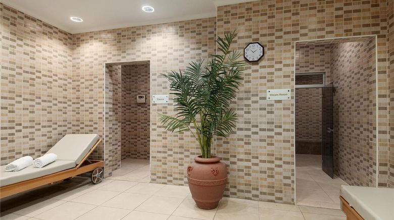 <b>Hilton Cairo Zamalek Residences Recreation</b>. Images powered by <a href="https://iceportal.shijigroup.com/" title="IcePortal" target="_blank">IcePortal</a>.