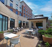 Hilton Garden Inn Akron Exterior