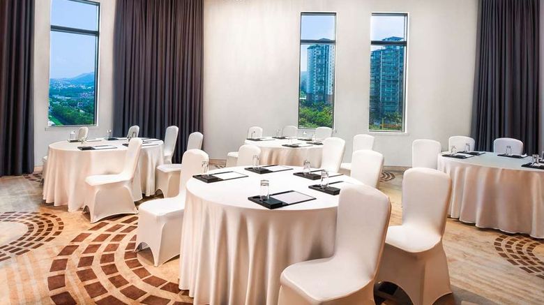 <b>Hilton Guangzhou Baiyun Hotel Meeting</b>. Images powered by <a href="https://iceportal.shijigroup.com/" title="IcePortal" target="_blank">IcePortal</a>.