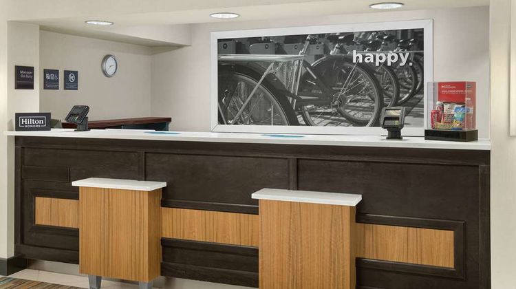 Hampton Inn Newnan Lobby