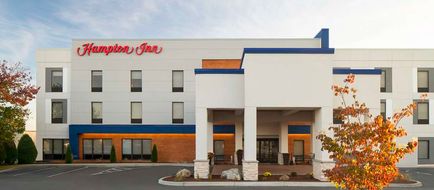 Hampton Inn Chicopee Exterior