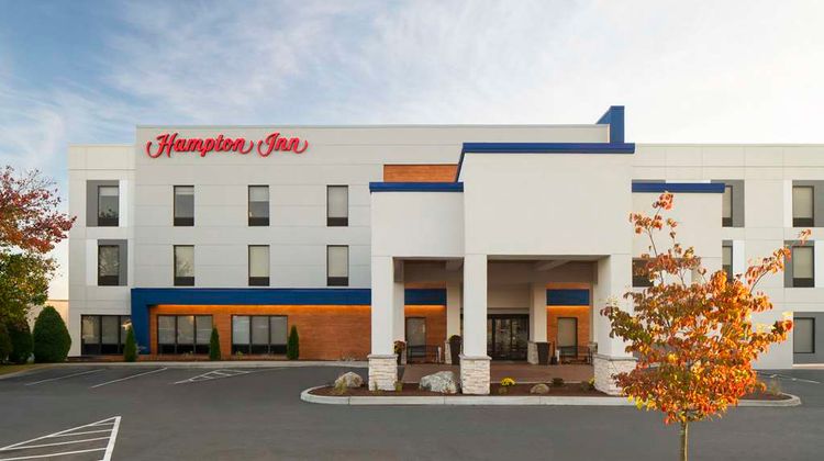 Hampton Inn Chicopee Exterior
