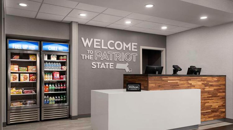 Hampton Inn Chicopee Lobby