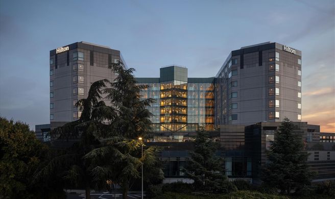Hilton Paris Charles de Gaulle Airport Exterior