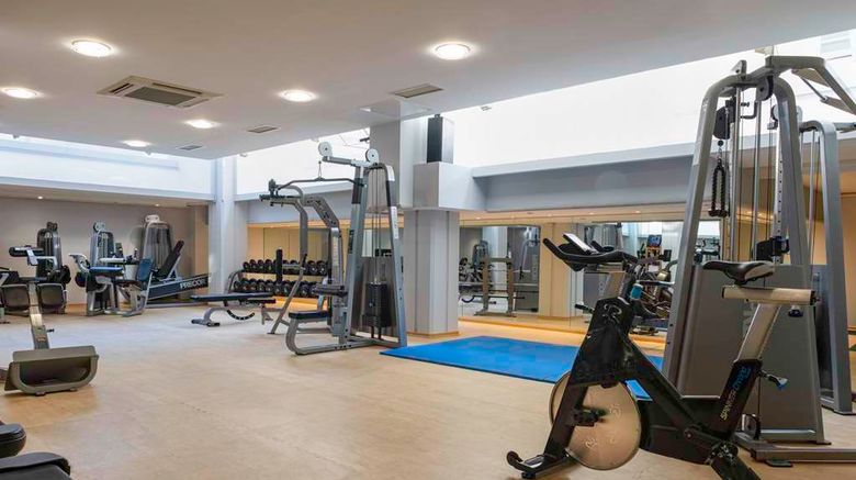 <b>Hilton Cologne Health</b>. Images powered by <a href="https://iceportal.shijigroup.com/" title="IcePortal" target="_blank">IcePortal</a>.