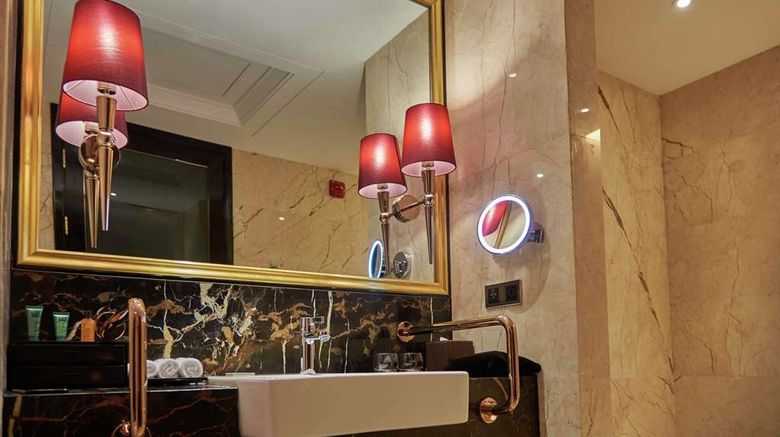 <b>Hilton Zhengzhou Room</b>. Images powered by <a href="https://iceportal.shijigroup.com/" title="IcePortal" target="_blank">IcePortal</a>.