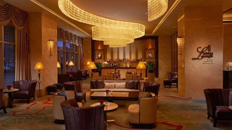 Hilton Zhengzhou Lobby