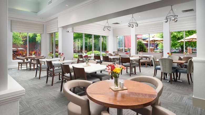 <b>Hilton Garden Inn Chattanooga Lobby</b>. Images powered by <a href="https://iceportal.shijigroup.com/" title="IcePortal" target="_blank">IcePortal</a>.