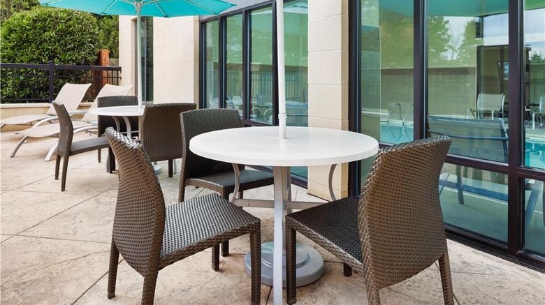 <b>Hampton Inn & Suites Chattanooga Exterior</b>. Images powered by <a href="https://iceportal.shijigroup.com/" title="IcePortal" target="_blank">IcePortal</a>.