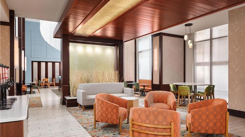<b>Hampton Inn & Suites Chattanooga Lobby</b>. Images powered by <a href="https://iceportal.shijigroup.com/" title="IcePortal" target="_blank">IcePortal</a>.