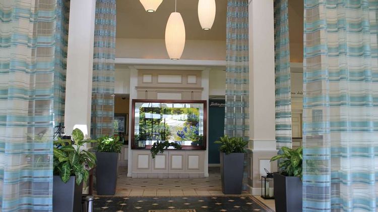 Hilton Garden Inn Addison Lobby