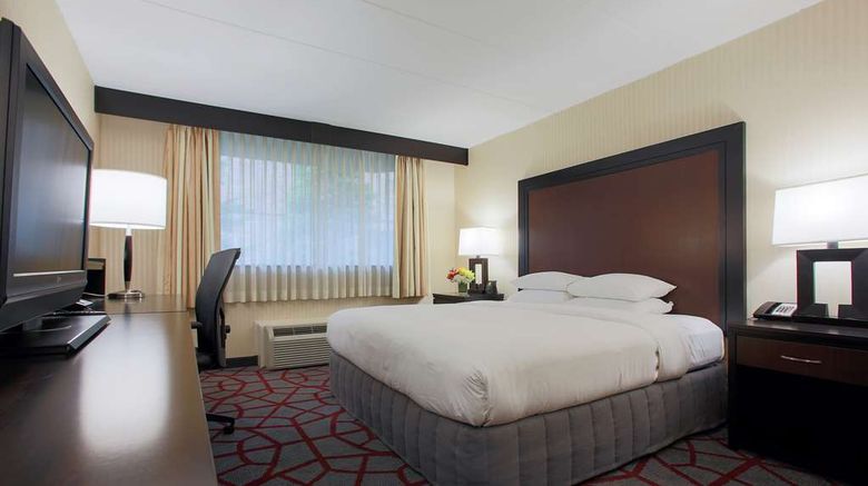 <b>Doubletree Hotel Alsip Room</b>. Images powered by <a href="https://iceportal.shijigroup.com/" title="IcePortal" target="_blank">IcePortal</a>.