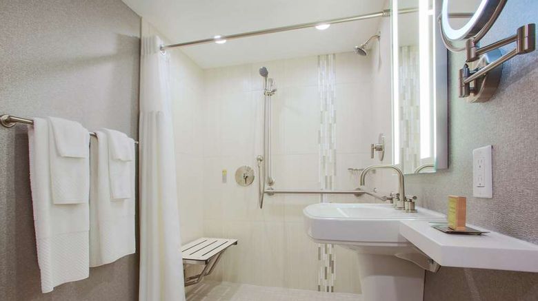 <b>Doubletree Hotel Alsip Room</b>. Images powered by <a href="https://iceportal.shijigroup.com/" title="IcePortal" target="_blank">IcePortal</a>.