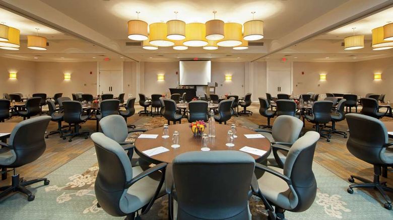 <b>DoubleTree Hotel Chicago - North Shore Meeting</b>. Images powered by <a href="https://iceportal.shijigroup.com/" title="IcePortal" target="_blank">IcePortal</a>.