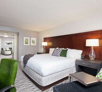 DoubleTree Hotel Chicago - North Shore Room
