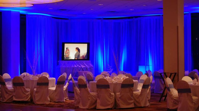 <b>DoubleTree Hotel Chicago - North Shore Meeting</b>. Images powered by <a href="https://iceportal.shijigroup.com/" title="IcePortal" target="_blank">IcePortal</a>.