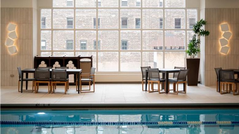 <b>Hilton Chicago Pool</b>. Images powered by <a href="https://iceportal.shijigroup.com/" title="IcePortal" target="_blank">IcePortal</a>.