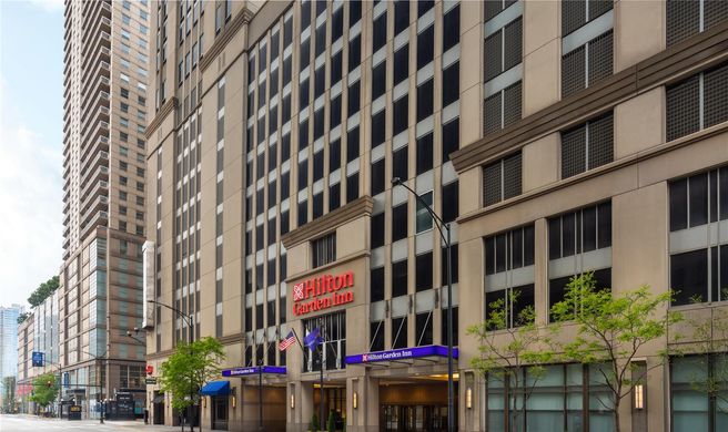 Hilton Garden Inn Chicago Downtown Hotel Exterior