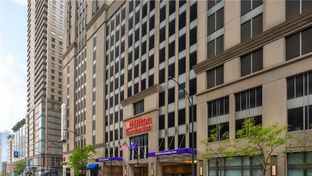 Hilton Garden Inn Chicago Downtown Hotel