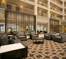 Embassy Suites Chicago Downtown Lobby