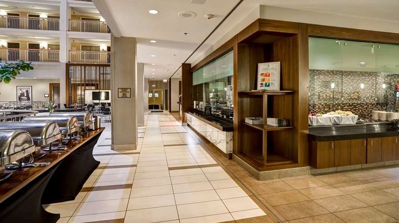 <b>Embassy Suites Chicago Downtown Restaurant</b>. Images powered by <a href="https://iceportal.shijigroup.com/" title="IcePortal" target="_blank">IcePortal</a>.