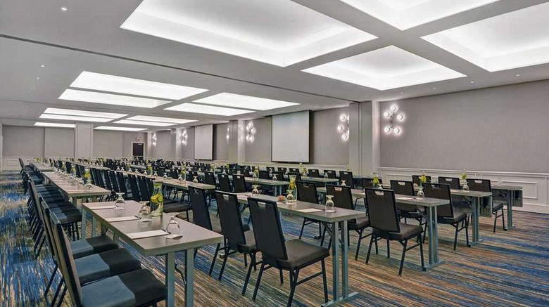 <b>Embassy Suites Chicago Downtown Meeting</b>. Images powered by <a href="https://iceportal.shijigroup.com/" title="IcePortal" target="_blank">IcePortal</a>.