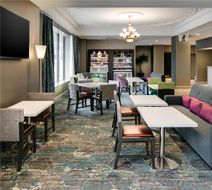 Hampton Inn Freeport Lobby
