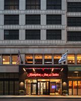 Hampton Inn & Suites Chicago Downtown