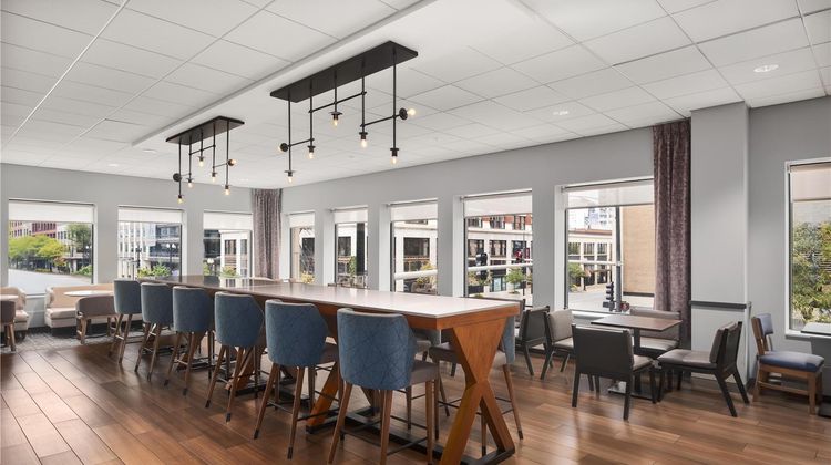 Hampton Inn & Suites Chicago Downtown Restaurant