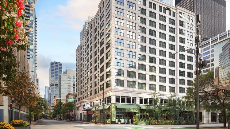 Hampton Inn & Suites Chicago Downtown Exterior