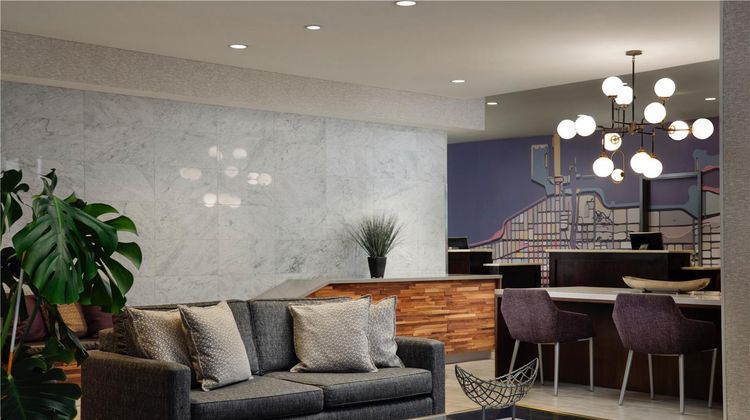 Homewood Suites Chicago Magnificent Mile Lobby