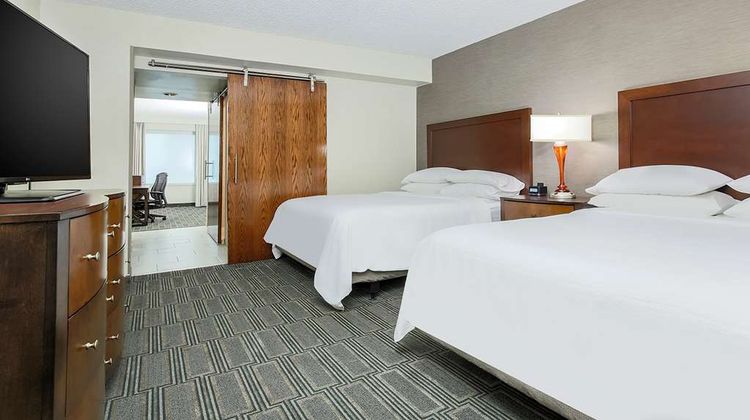 Embassy Suites Chicago/Lombard-Oak Brook Room