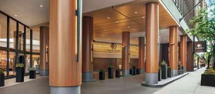 Doubletree Chicago Magnificent Mile Exterior