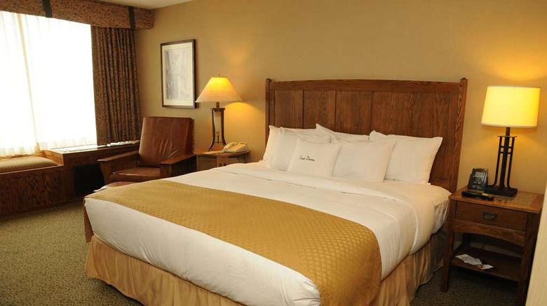 <b>Doubletree Hotel Libertyville-Mundelein Room</b>. Images powered by <a href="https://iceportal.shijigroup.com/" title="IcePortal" target="_blank">IcePortal</a>.
