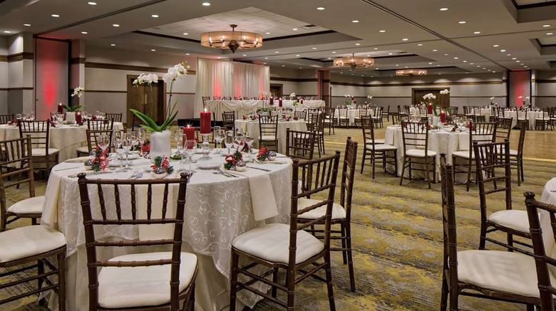 <b>Doubletree Hotel Libertyville-Mundelein Meeting</b>. Images powered by <a href="https://iceportal.shijigroup.com/" title="IcePortal" target="_blank">IcePortal</a>.