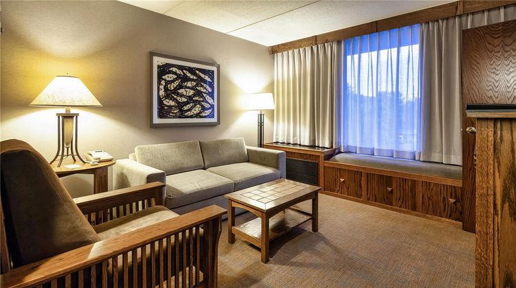 Doubletree Hotel Libertyville-Mundelein Room