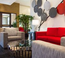 Hilton Chicago Northbrook Lobby
