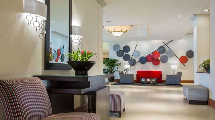 Hilton Chicago Northbrook Lobby
