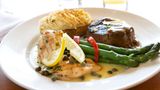 <b>Hilton Chicago Northbrook Restaurant</b>. Images powered by <a href="https://iceportal.shijigroup.com/" title="IcePortal" target="_blank">IcePortal</a>.