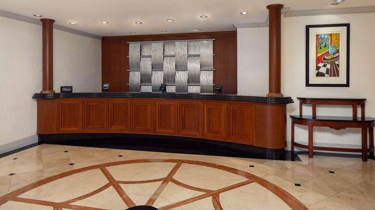 Hilton Chicago Northbrook Lobby