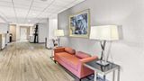 Hampton Inn Naperville Lobby