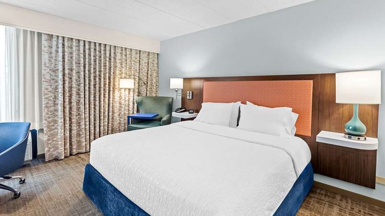 Hampton Inn Naperville Room