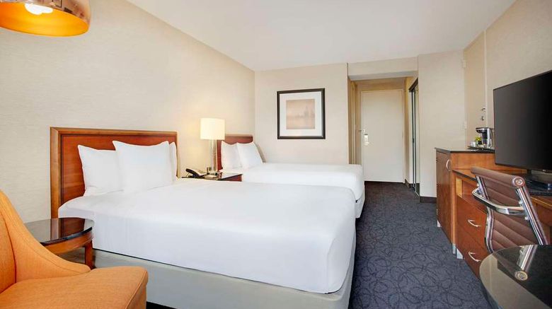 <b>Hilton Chicago O'Hare Airport Room</b>. Images powered by <a href="https://iceportal.shijigroup.com/" title="IcePortal" target="_blank">IcePortal</a>.